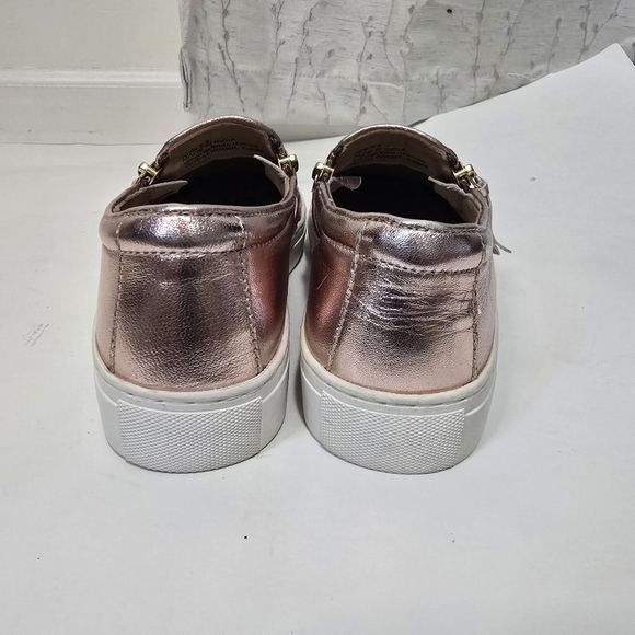 Very Volatile Pink Slip On Shoes Leather Uppers Girly - Picture 7 of 9